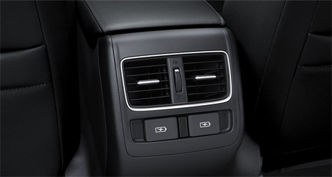 Cửa gió điều hòa  tại đại lý Toyota Vinh