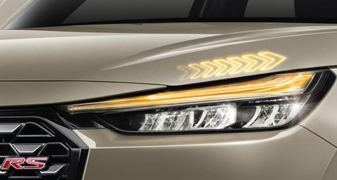 Cụm đèn LED trước tại đại lý Toyota Vinh