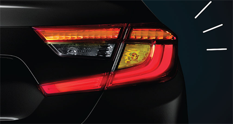 Đèn báo phanh khẩn cấp tại đại lý Toyota Vinh
