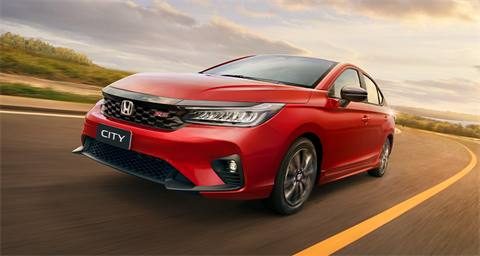 DIỆN MẠO THỂ THAO ĐẦY CÁ TÍNH tại đại lý Toyota Vinh