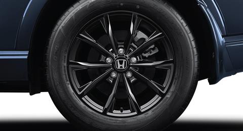 La-zăng tại đại lý Toyota Vinh