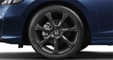 La-zăng tại đại lý Toyota Vinh