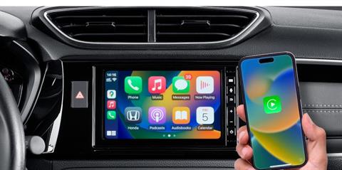 Màn hình cảm ứng tại đại lý Toyota Vinh